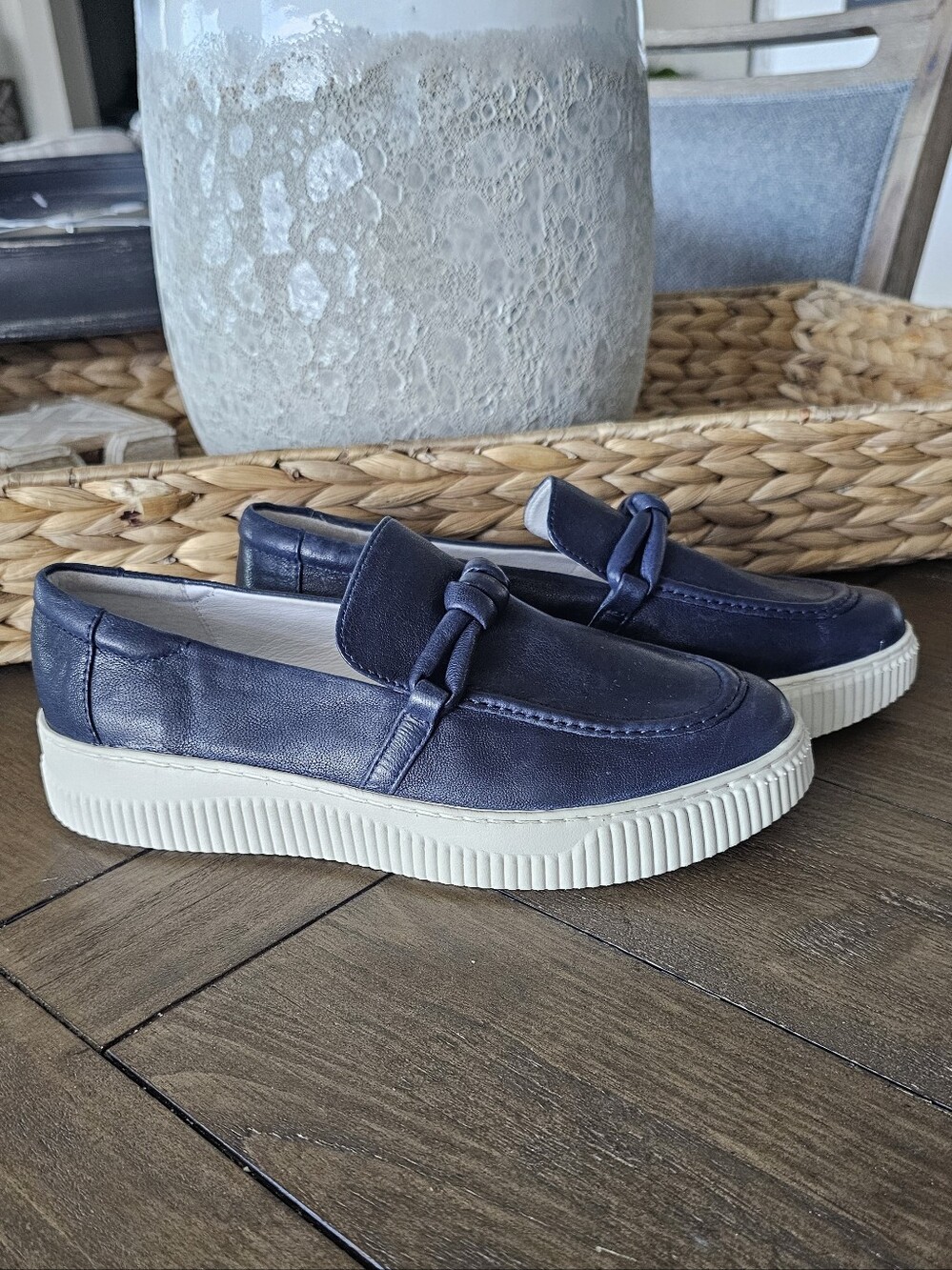 Sofft Foster Navy Leather Knot-Detail Slip-On Loafers Shoes Women's Sz 9.5 NWOB